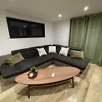 Apartman Chic & Cozy 2 , Climatisee , Renove Au Calme *