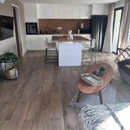 Chic & Cozy 2 , Climatisee , Renove Au Calme Apartman *