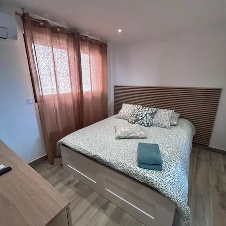 Chic & Cozy 2 , Climatisee , Renove Au Calme Apartman