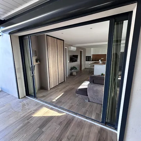 Chic & Cozy 2 , Climatisee , Renove Au Calme Apartman