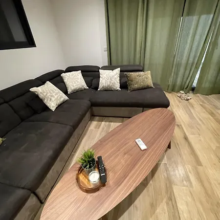 Apartmán Chic & Cozy 2 , Climatisee , Renove Au Calme Balaruc-les-Bains